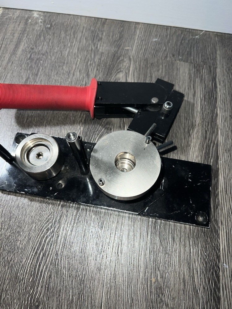 1” Tecre Button Maker Machine Model 100 Read