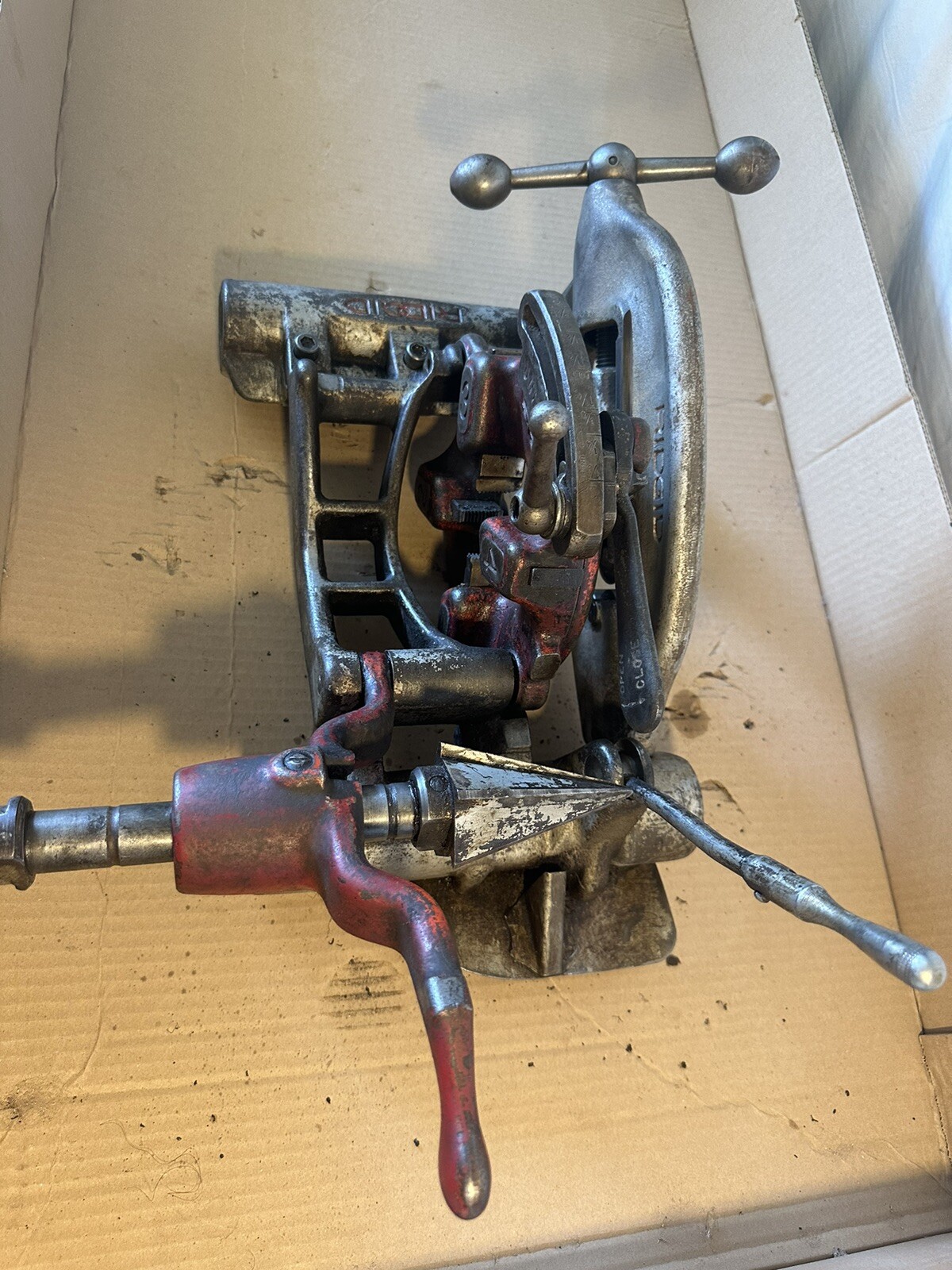 RIDGID DIE HEAD ,RIDGID REAMER & CUTTER SET &Carriage for early style RIDGID