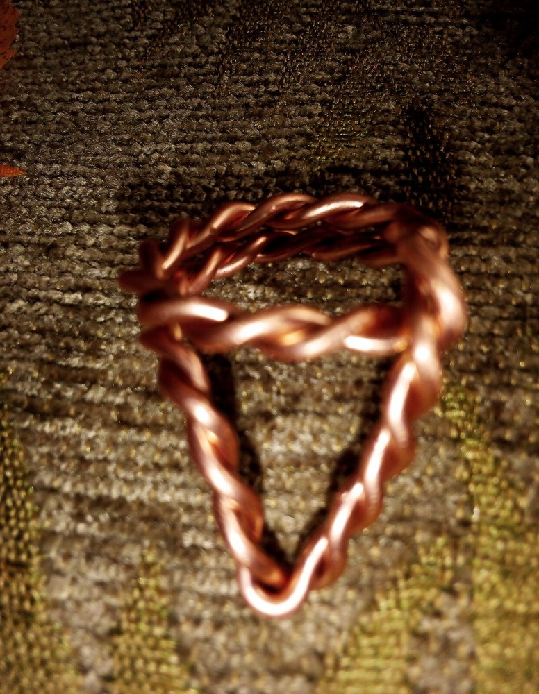 528 Frequency Ring Triangle/Pyramid shape the ring size 7 &1/2