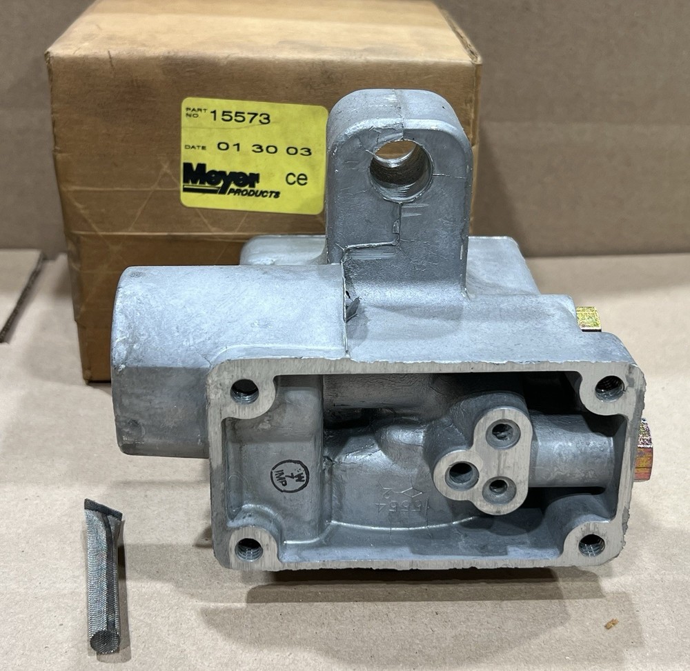 Genuine OEM Meyer 15573 Snowplow Pump Base & Strainer Assembly E46 E47 E57 NOS