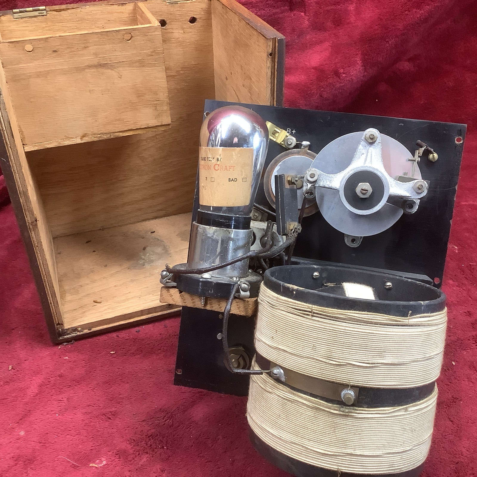 VTG Clapp-Eastham Type H.R. Tube Radio Regenerative Receiver 175-825 Meters Mass