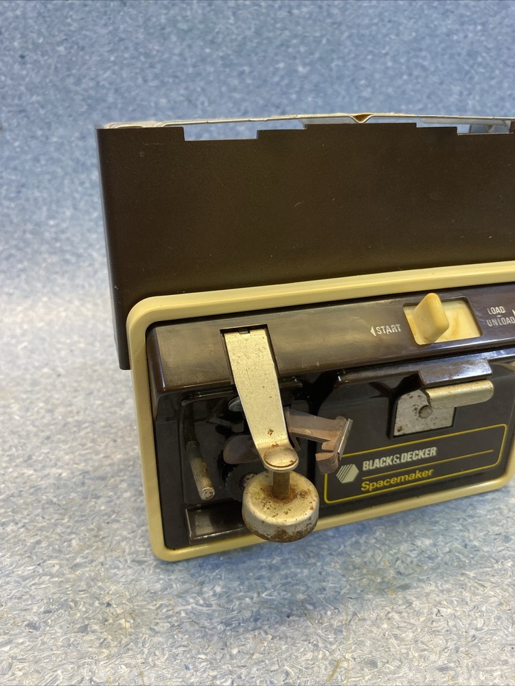 Black & Decker Spacemaker Under Cabinet Can Opener D3EC60D