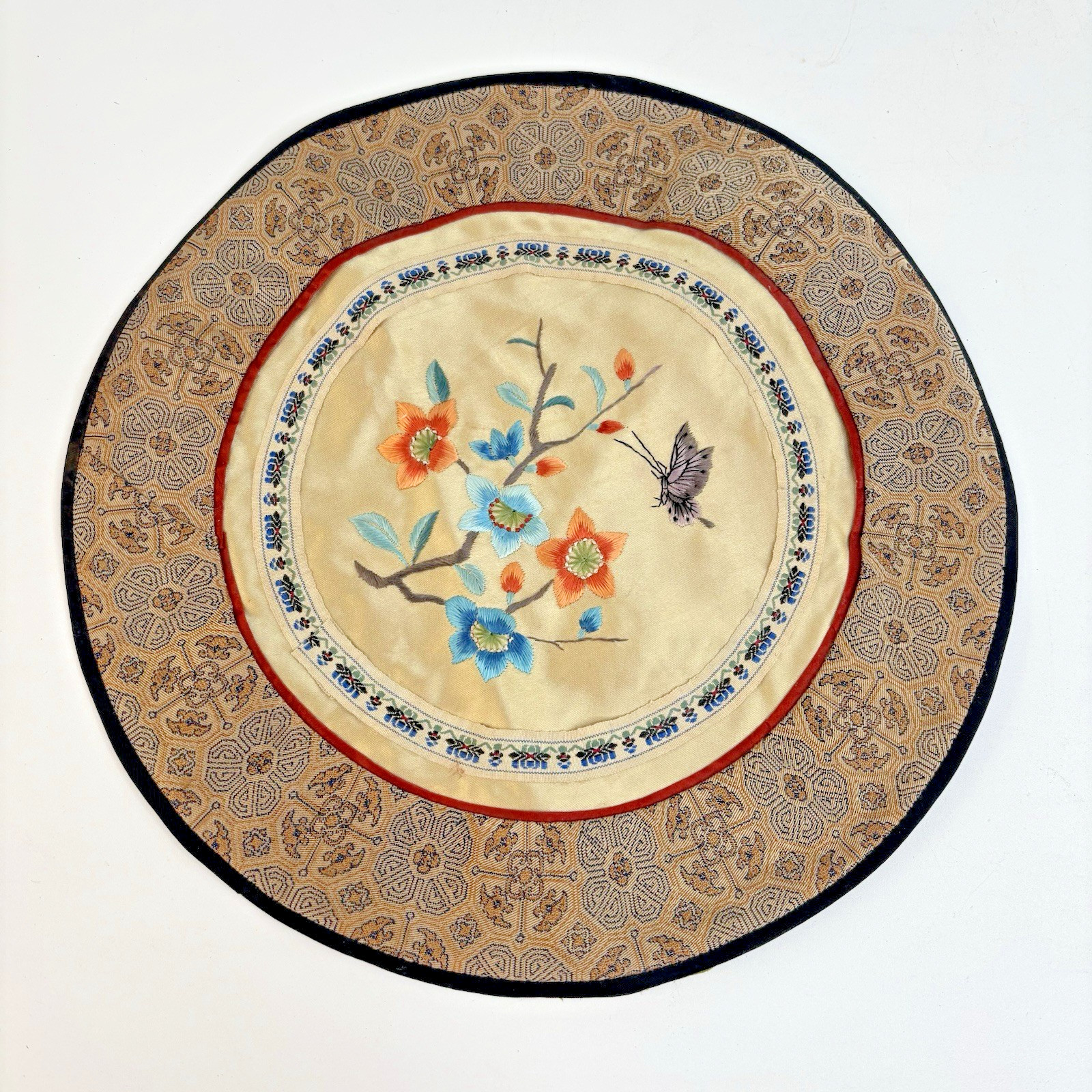 1950 Chinese Silk Embroidery Butterfly & Flowers Round Table Mat Doliey Doll Rug