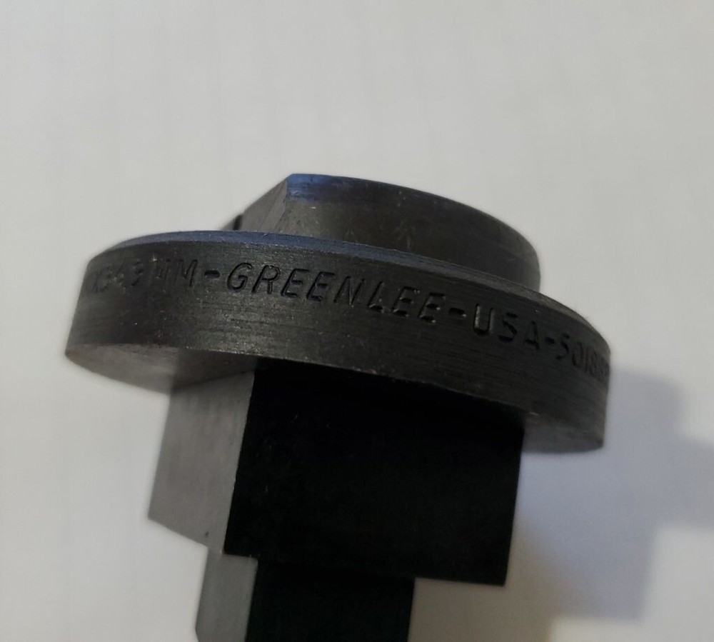 GREENLEE 731R RECTANGULAR RELAY SOCKET PUNCH 1-1/4" x 1-3/8" USA