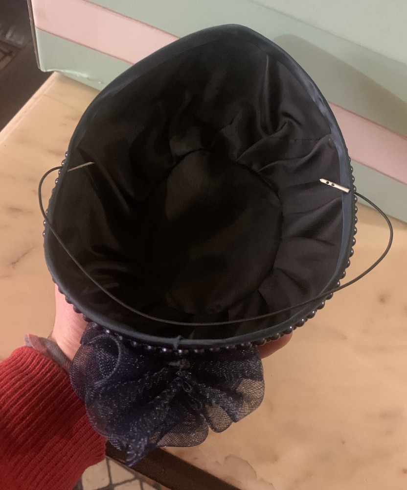 vintage WOMENS BLUE HAT