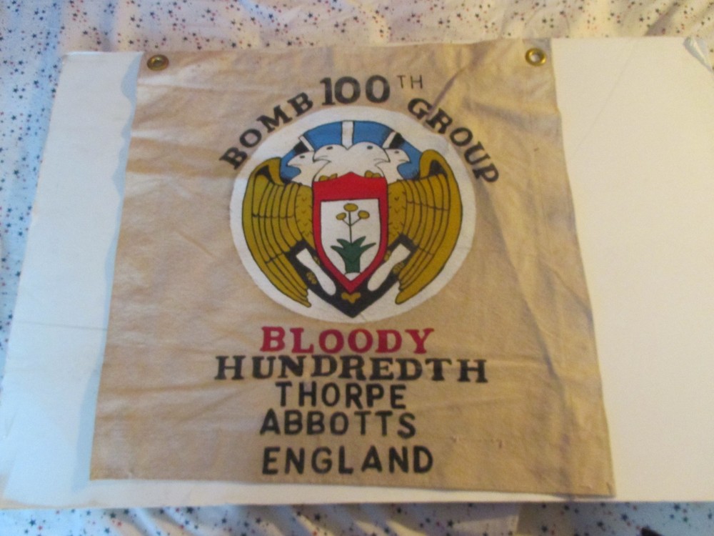 WWII USAAF 100 th BOMB GRP BLOODY HUNDREDTH READY ROOM WALL FLAG(B)