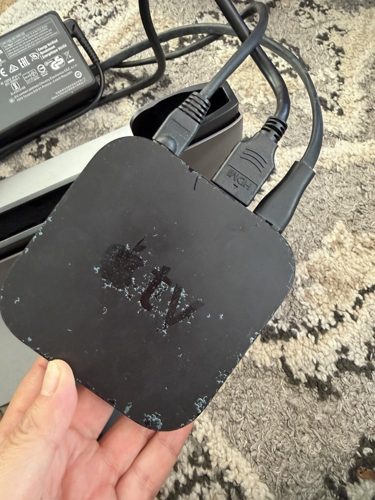 Apple Electronics Bundle Multiple Items