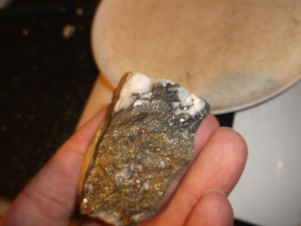 Gold, silver, copper, 81 grams samples ,ore high grade .