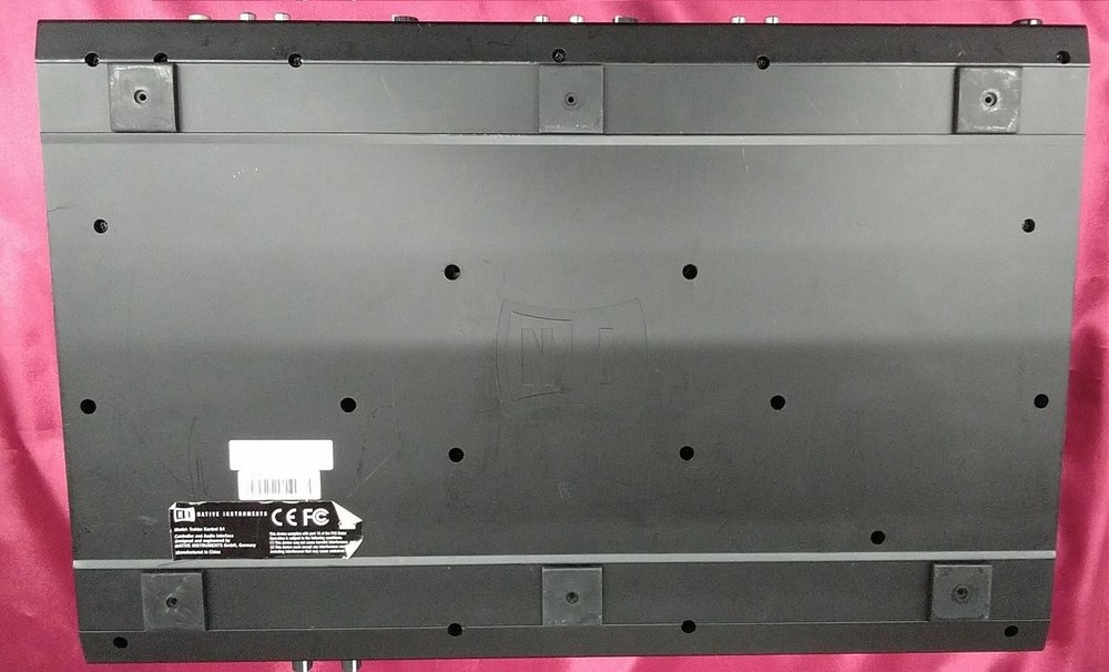 NATIVE INSTRUMENTS TRAKTOR KONTROL S4 Controller w/ Cable Tested Japan MG01 11.5