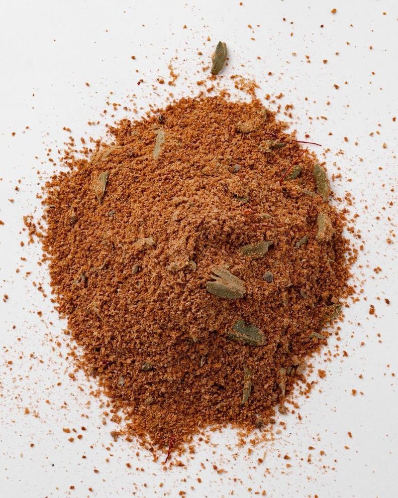 instant arabic coffee with cardamom, saffron, قهوة عبق عربية مع زعفران هيل