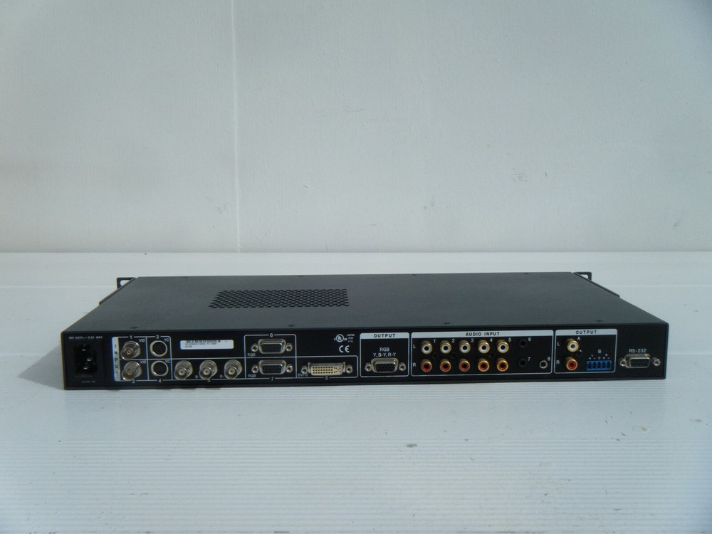 Extron IN1508 Video Scaling Presentation Switcher