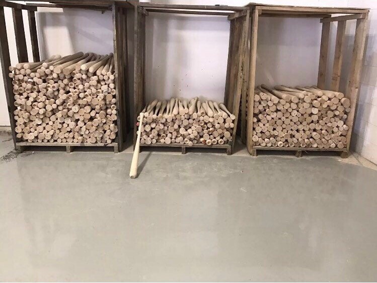 20 Pack - 33” CRAFT QUALITY Wooden Blem Baseball Bats (FREE SHIPPING!)