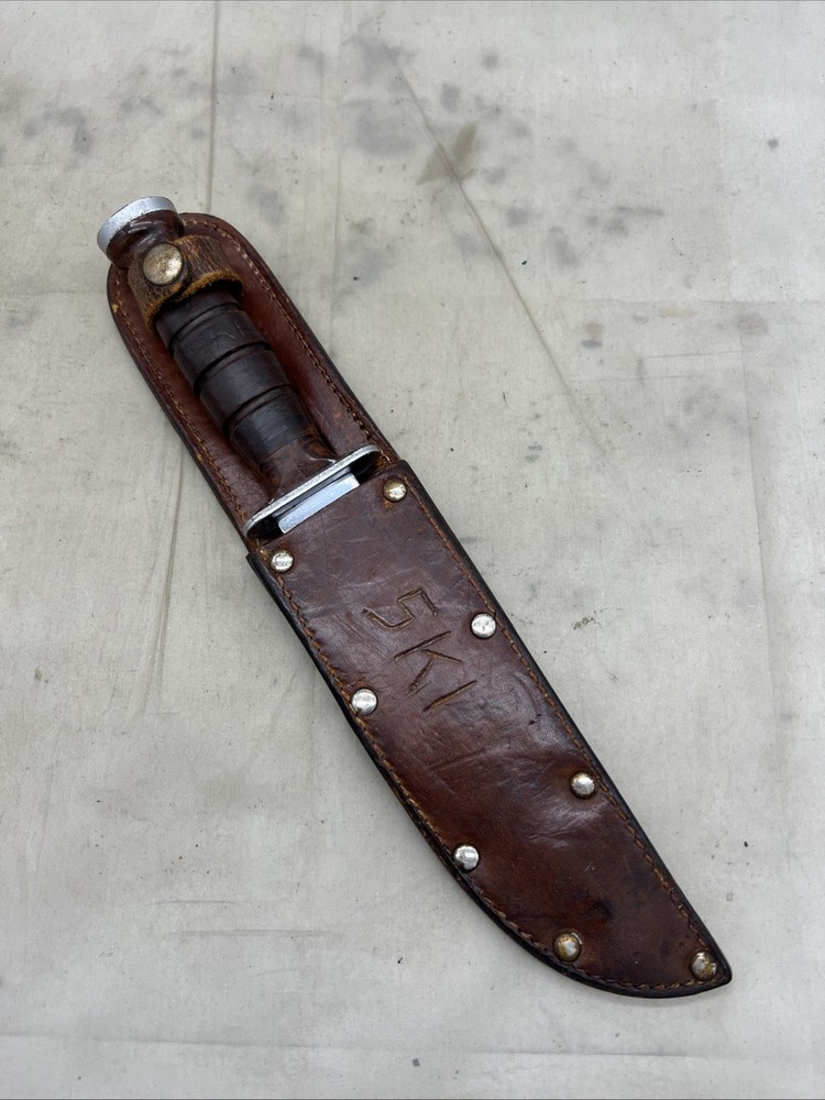 WW2 US Kabar Commando Fighting Knife With Leather Sheath (FF607