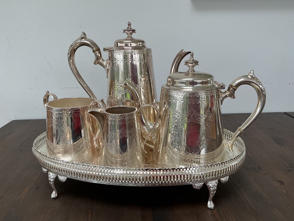 A 5 piece Silverplate Tea and Coffee Set, Harrison Bros & Howson