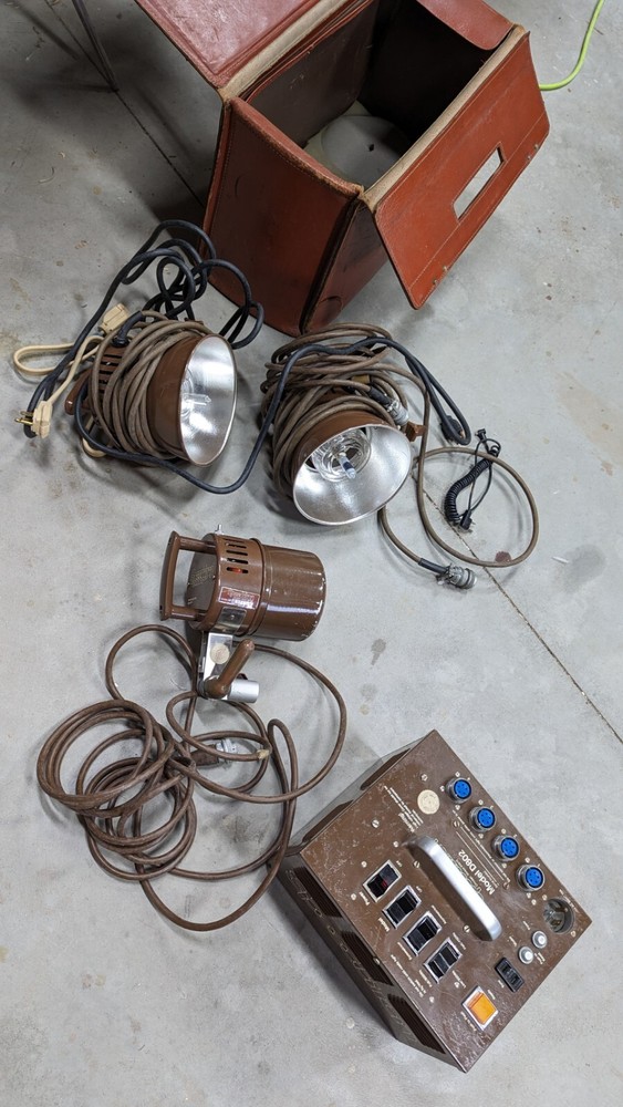 Speedotron D802 2 Light Studio Package