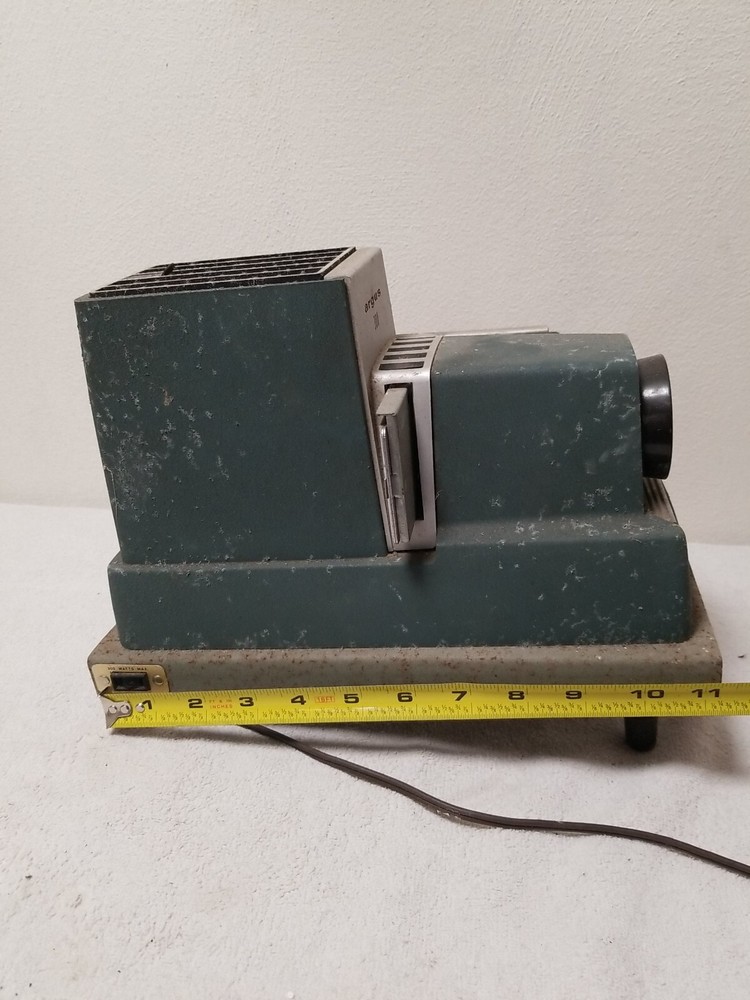 VINTAGE ARGUS 300 AUTOMATIC SLIDE PROJECTOR Tested & Works needs a cleaning.
