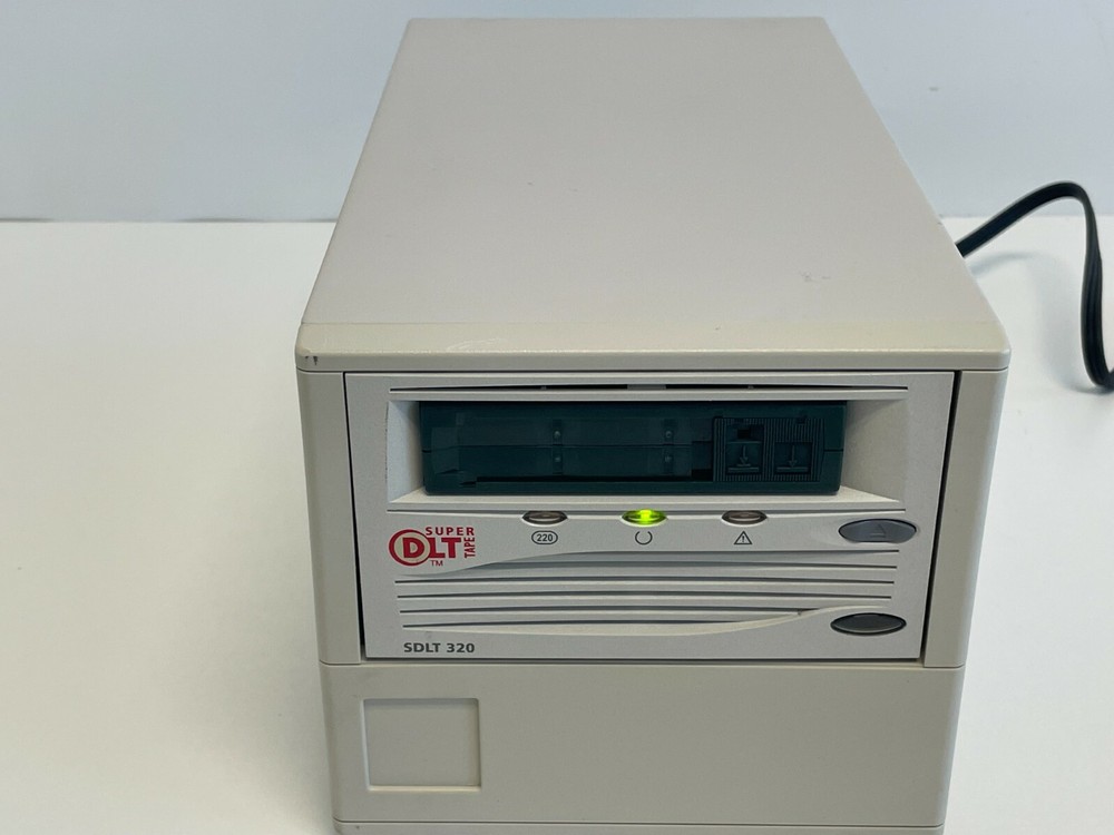Quantum SDLT 320 External Tape Drive - Power Tested Only