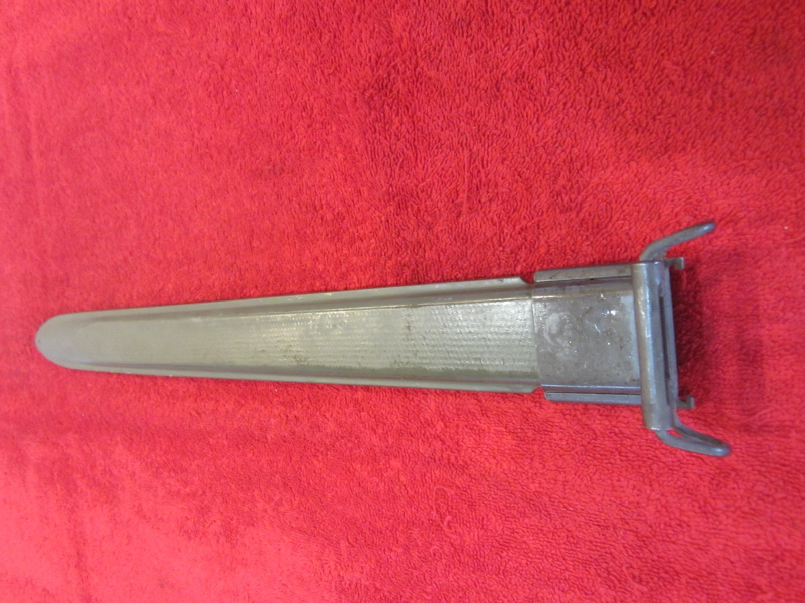 USN Model 1942 MK 1 Plastic Hard Scabbard Used with Free Shipping