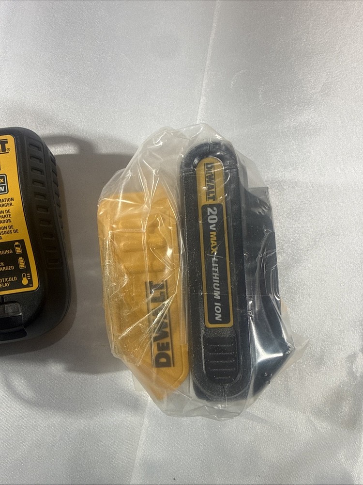 Dewalt Softshell Heated Jacket Kit Dchj060c1-m