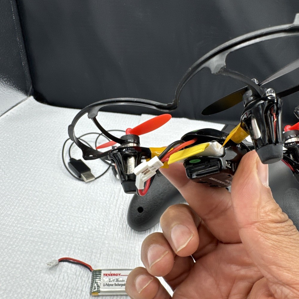 Hubsan X4 Drone with Controller FOR PARTS UNTESTED