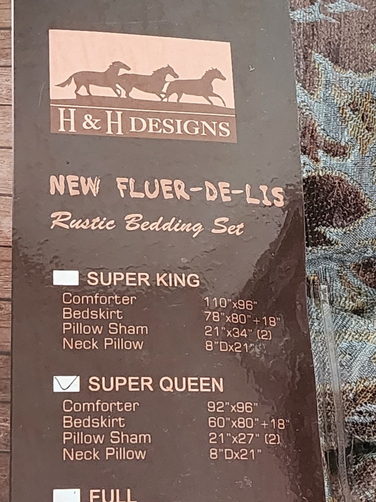 Queen Size Comforter Set Fluer-de-lis H & H Designs