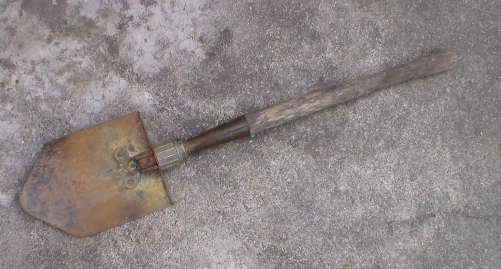 WW2 era US Military M-1943 Folding Shovel Entrenching E-Tool AMES 1944  USED