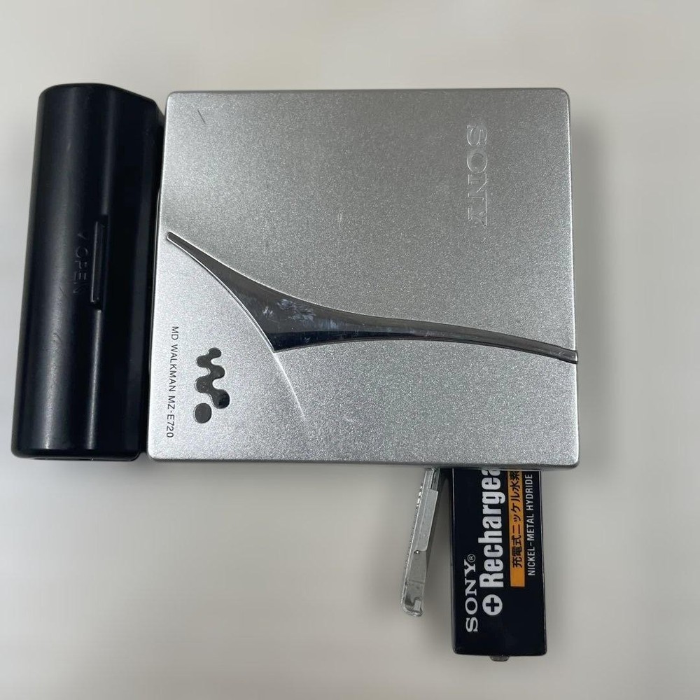 Sony Walkman Portable MD Player MZ-E720 Untested