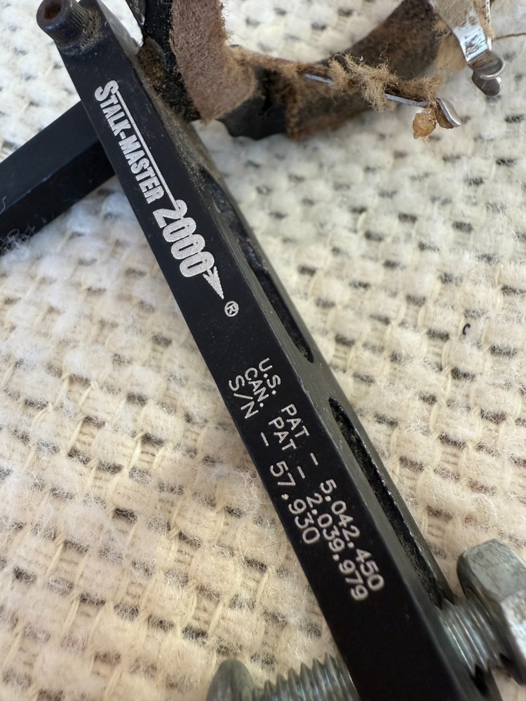 Stalk-Master 2000 Shoot Through Archery Rest