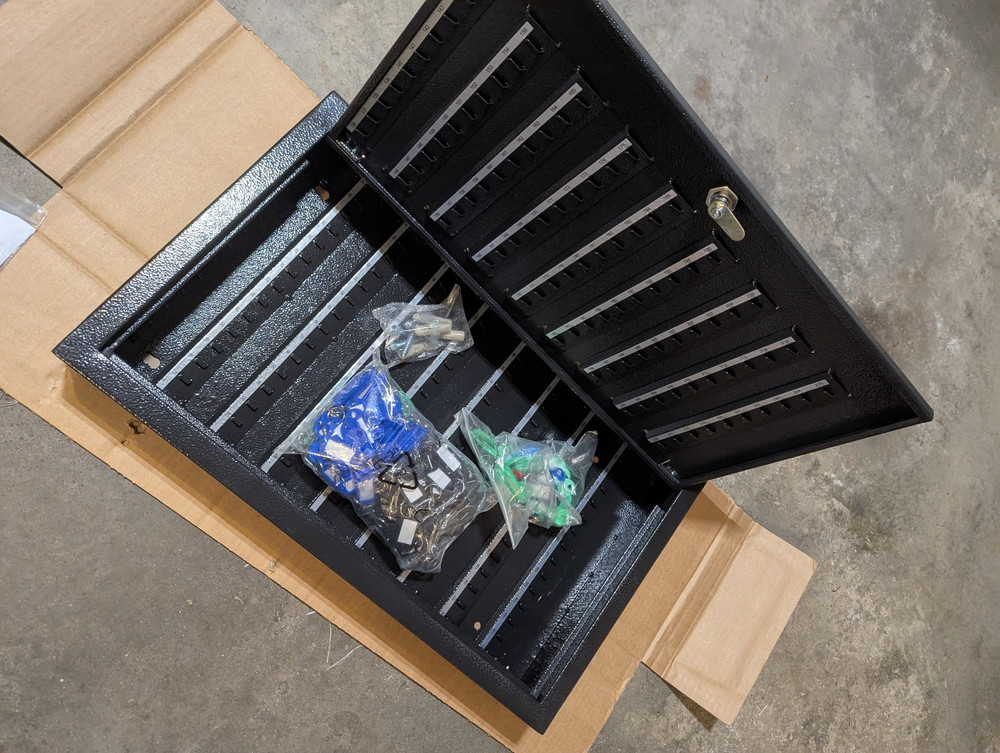 225 Keys Key Lock Box Wall Mount with Additional 16 Side Hooks and Key Tags