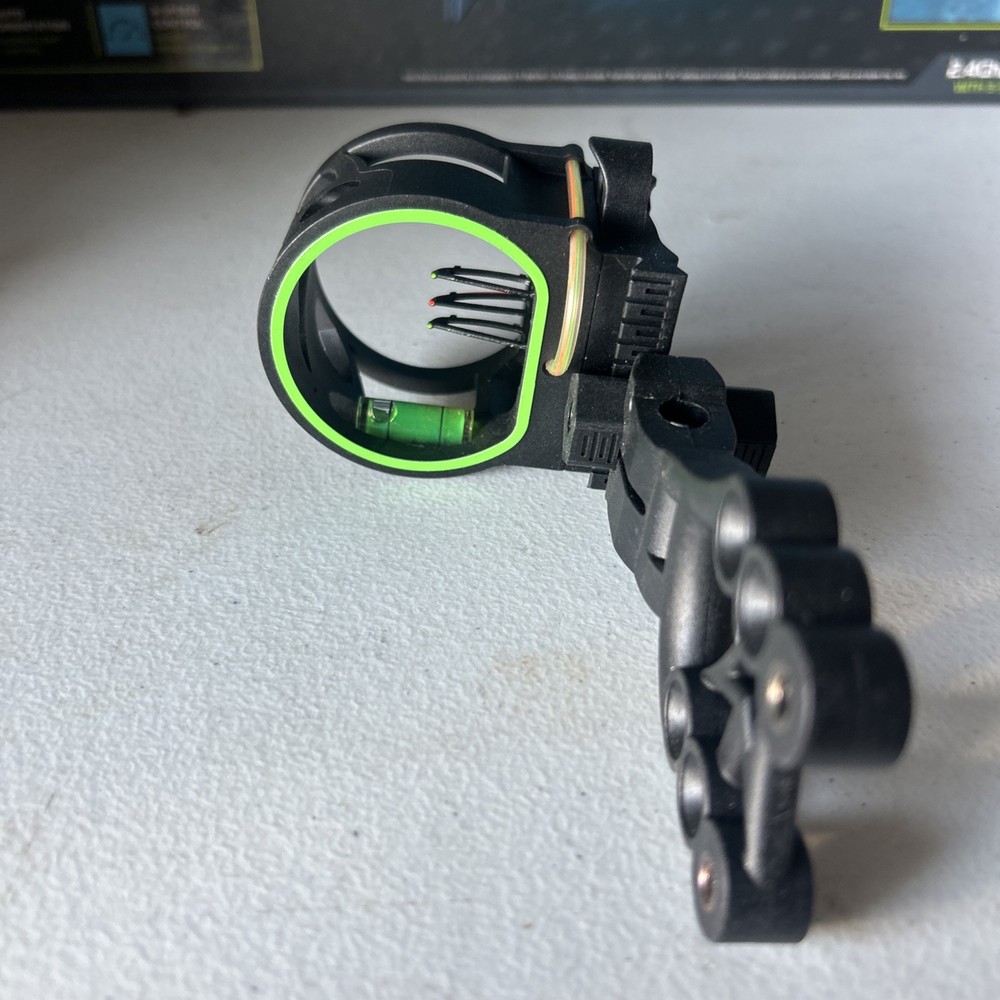 Trophy Ridge 3 Pin Bow Sight With Level – Black