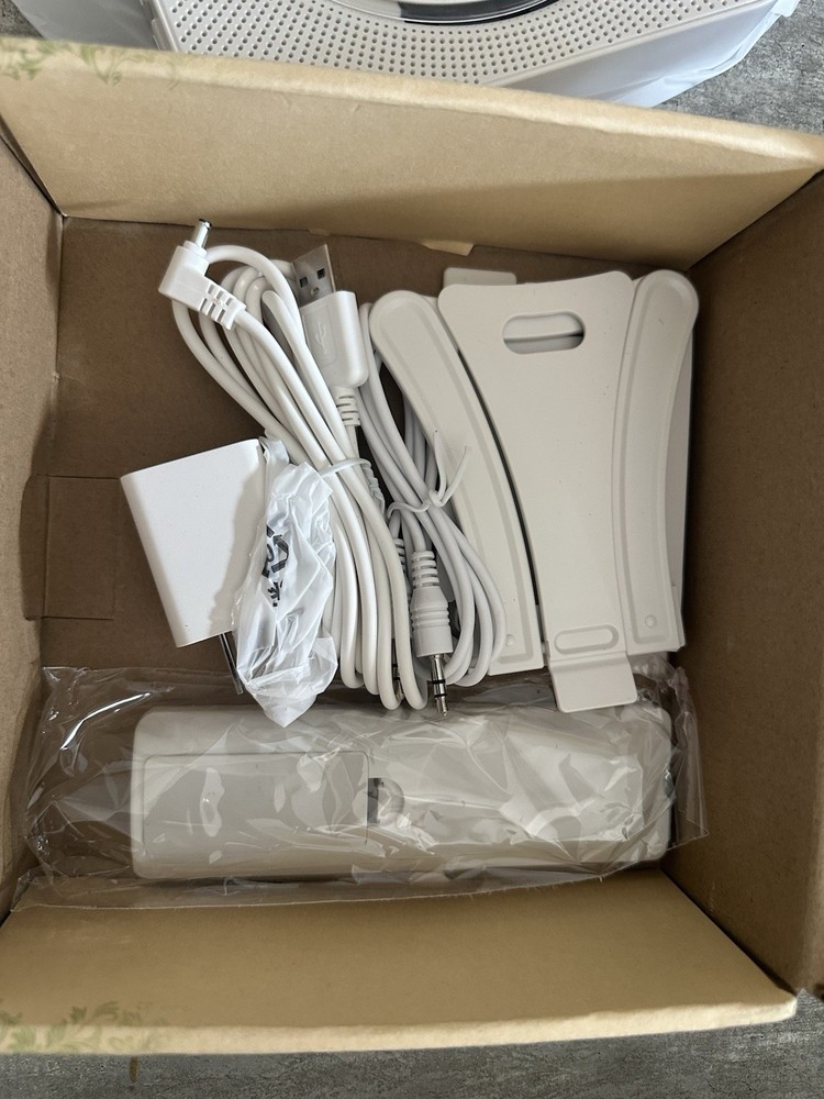 New Portable Wall Mountable Bluetooth CD Player w/Remote Control, White