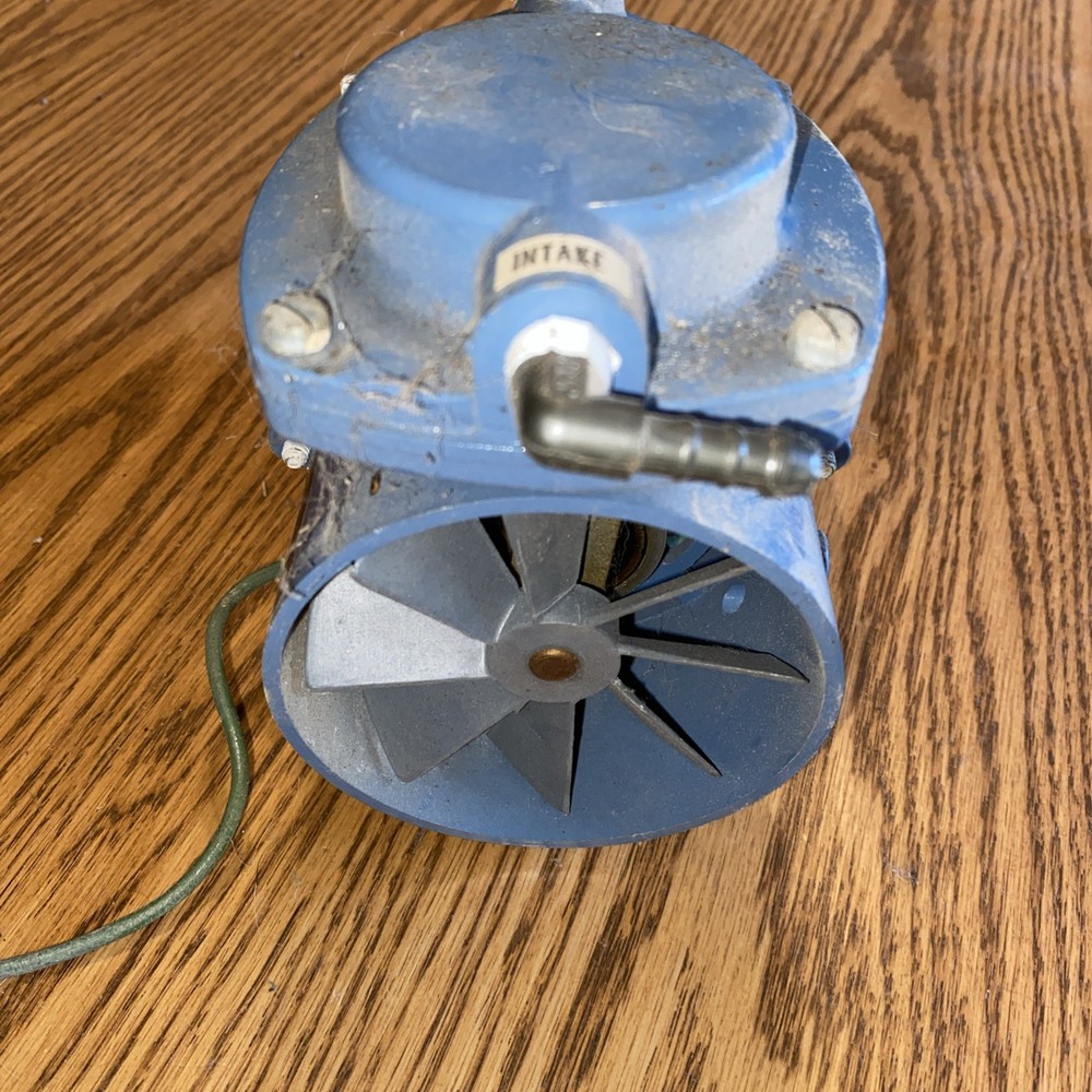 Thomas Diaphragm Pump Model 107ca16-473