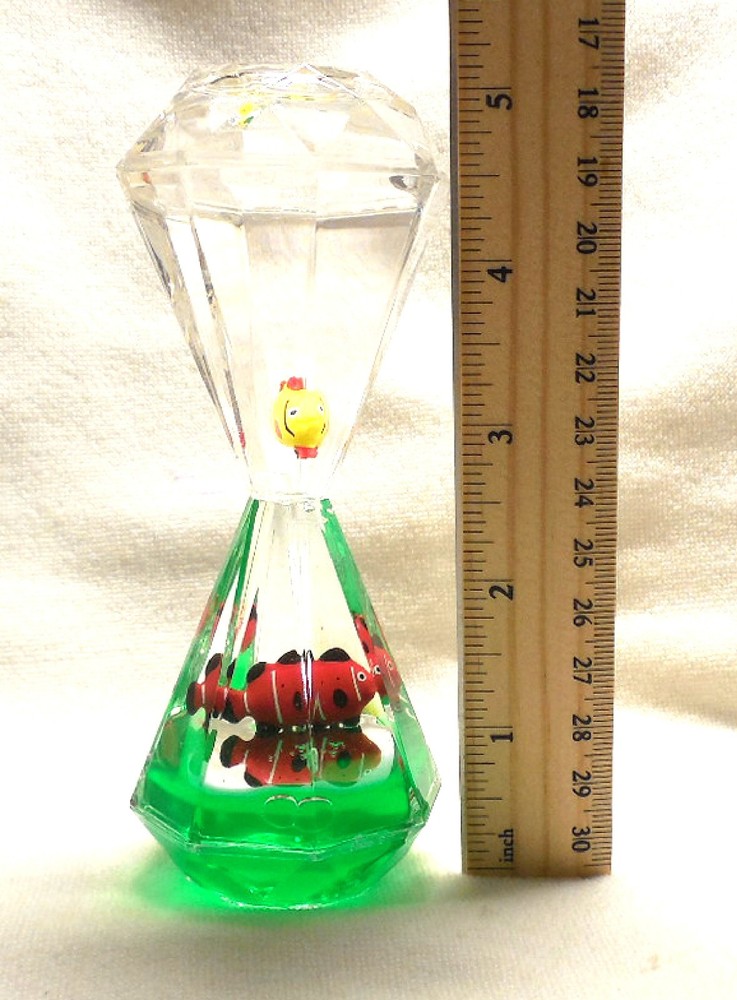 New YUE Action MOTION Liquid Floating Fish Timer Diamond Shaped Autism Calming