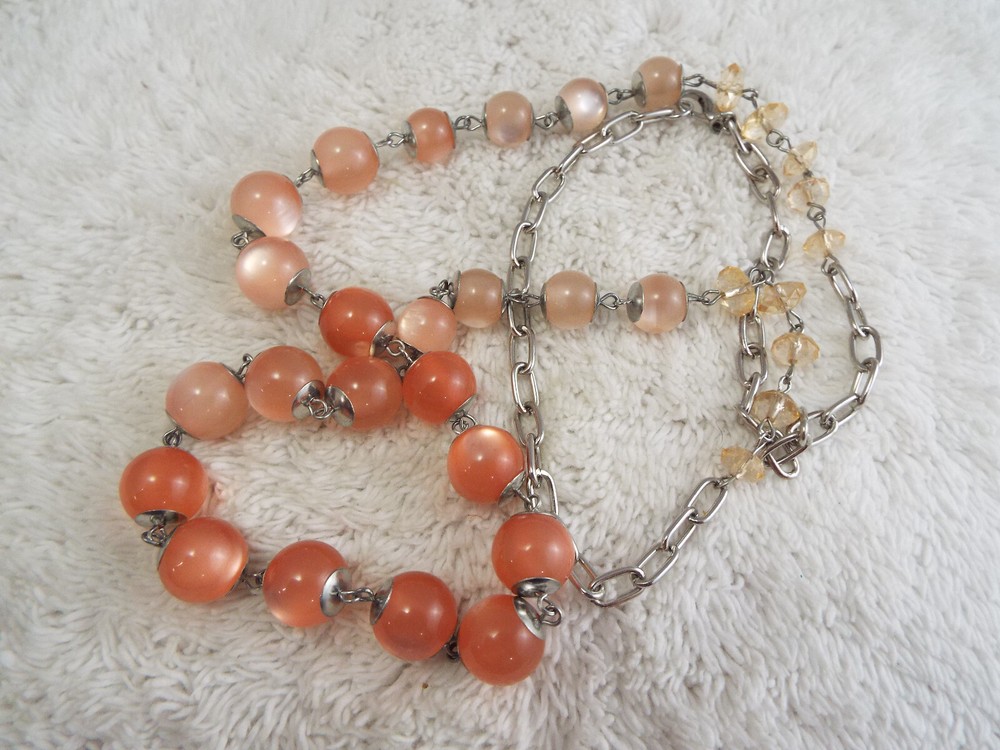 Silvertone Peach Pink Moonglow Bead Chain Necklace (A11)