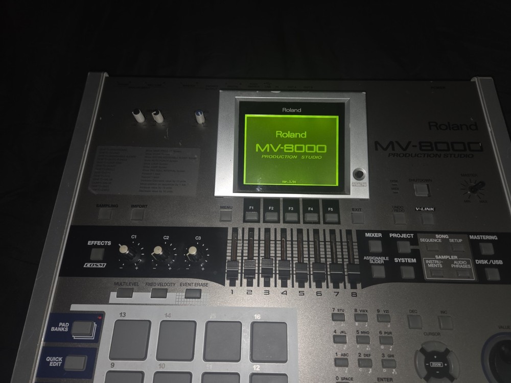 Roland MV-8000 Production Studio Sampler MIDI Sequencer Workstation