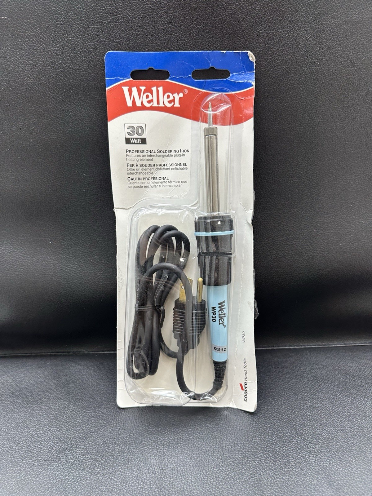 Weller WP30 Professional Soldering Iron 30W , 120 V, 800° F, 3-wire cord
