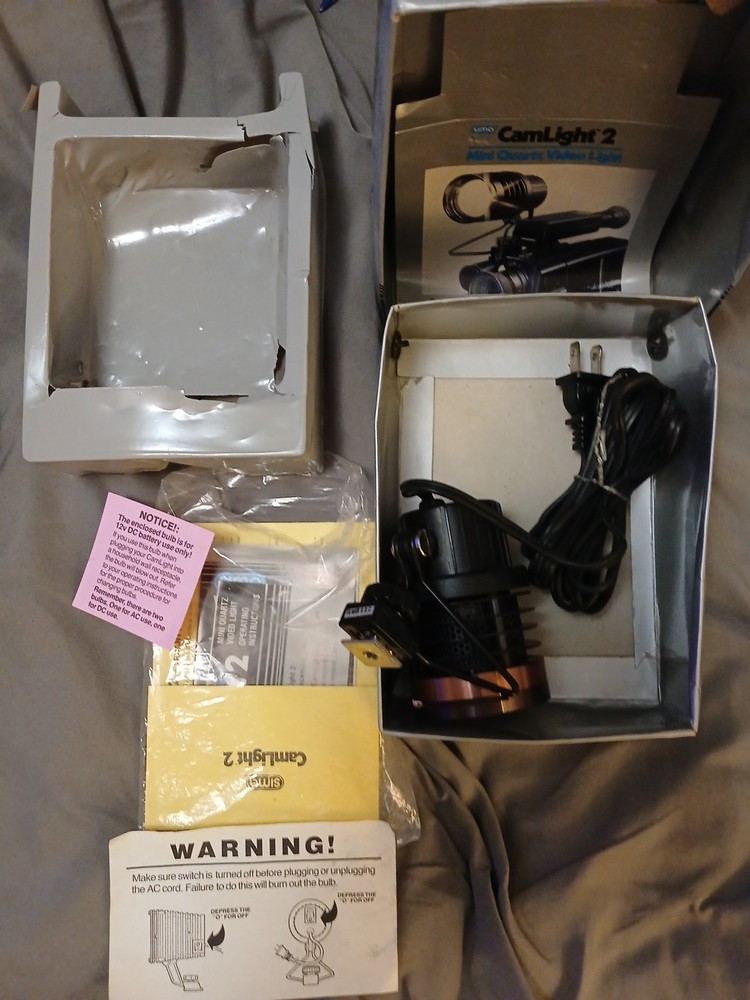 Sima CamLIght Mini Quartz Video Light AC/DC, Original Box Extra Bulb Lightweight