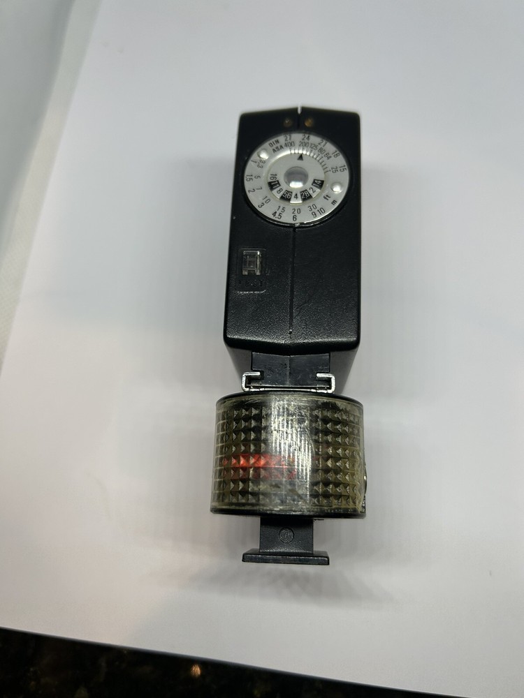 Vintage Argus Mini-Lite Flash Unit with Vivitar Mount