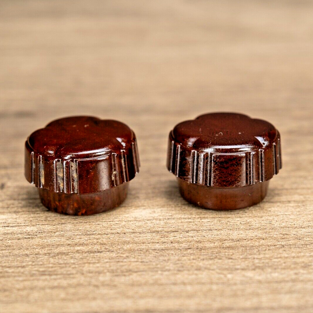 Radio Knobs 1930s-40s Deco Clover Shape Bakelite 2pc 1/4" opening w / Set Screw