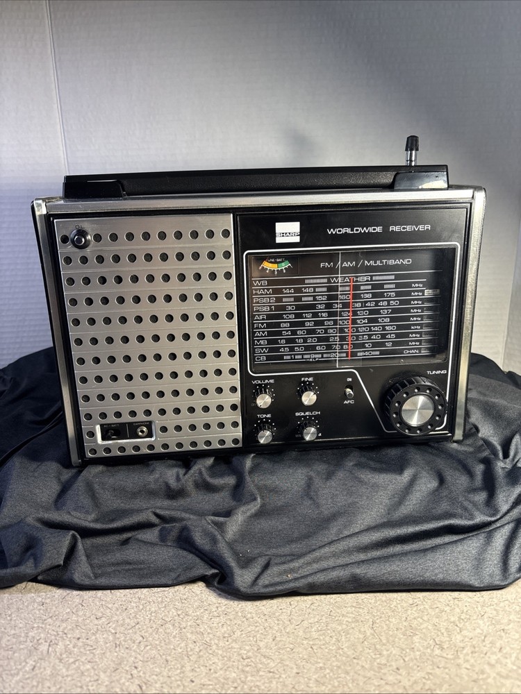 Sharp Worldwide Receiver Model FY-410 FM/AM Multiband