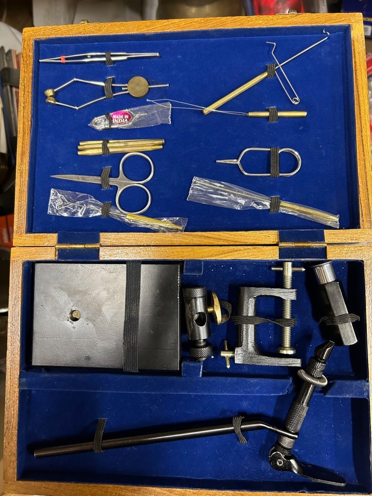 Hareline Dubbin Fly Tying Tool Kit 15 Pieces