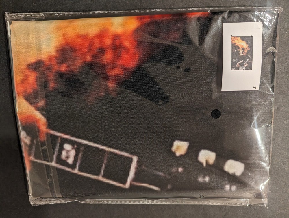 GIANT KISS ACE FREHLEY LOVE GUN ALIVE II 3X5 SMOKING GUITAR FLAG BANNER *C@@L*