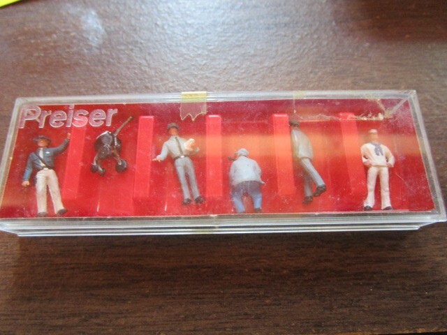Preiser HO #10014 Different Professions (Hand Painted) Plastic