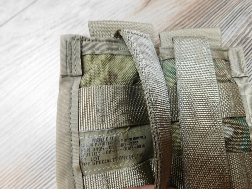 MOLLE II MULTICAM 40MM PYROTECHNIC POUCH (DOUBLE)