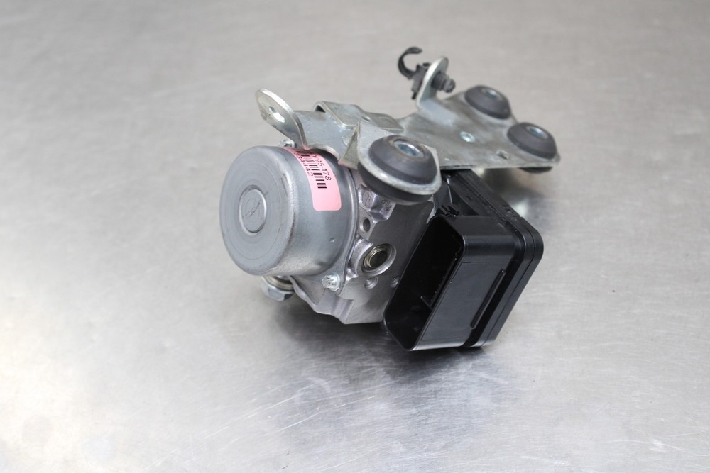 24-26 SUZUKI GSX-8R ABS PUMP UNIT MODULE