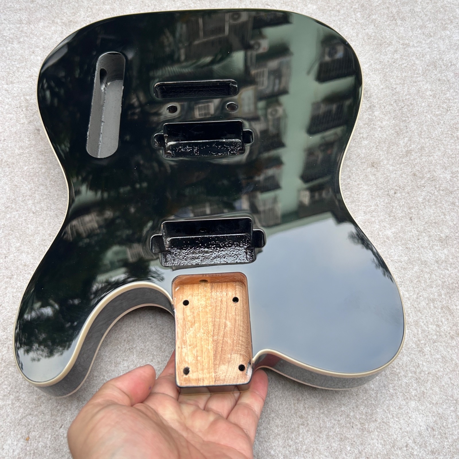 Guitar Body Tele Alder wood HH black 4.95 LBS Tremolo Bridge