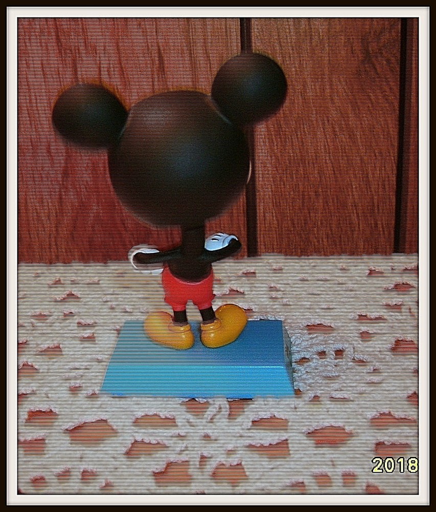 Millennium Mickey Mouse Bobble Head Figure (2000) Upper Deck Entertainment NEW