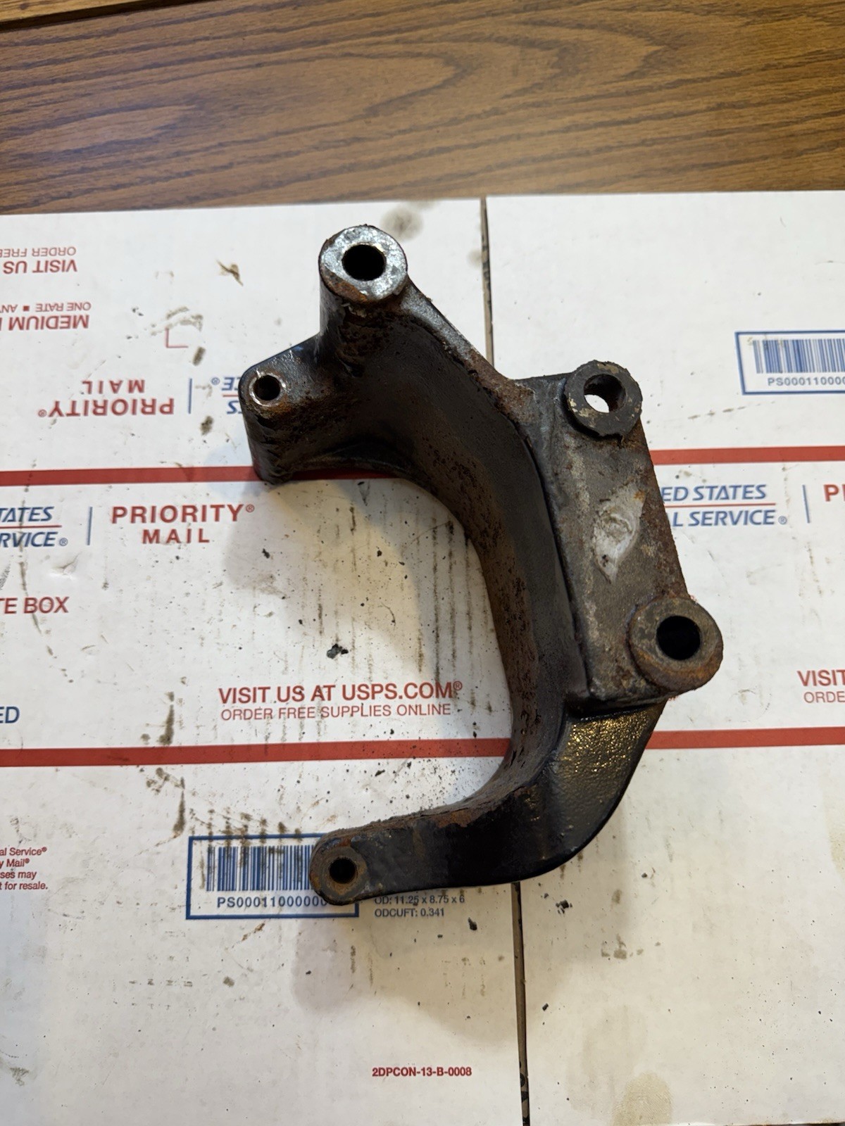 2015 Mercruiser 8.1 alternator bracket 865594-C01