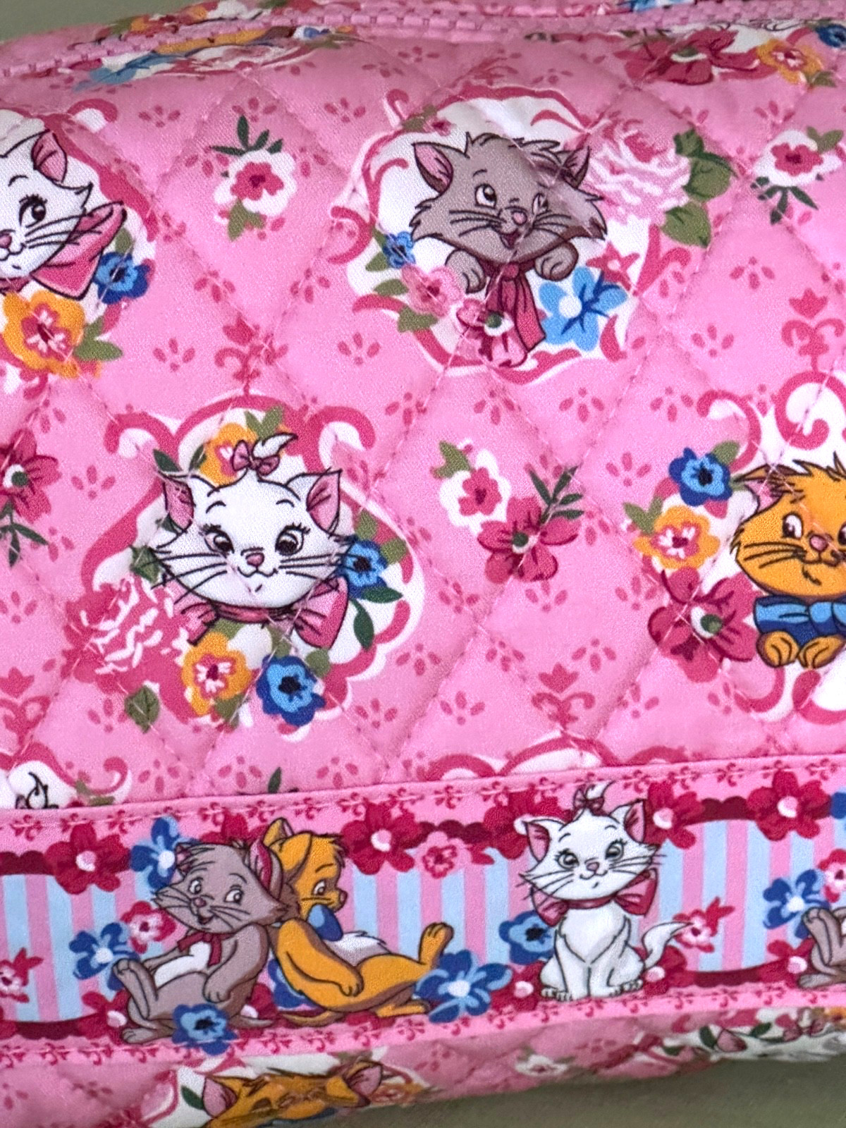 VERA BRADLEY DISNEY ARISTOCATS MEDIUM COSMETIC BAG CASE:NWT CATS