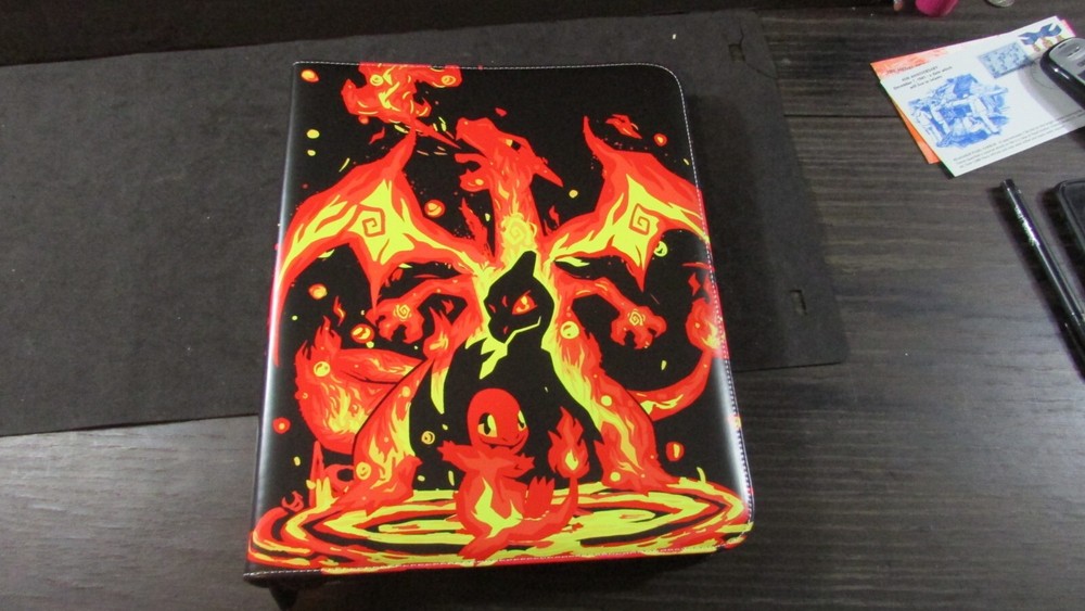 Pokémon Card Binder or Folder - New - for 450 Cards - Zippered